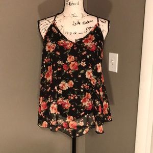 🌺Floral flow tank top Neblina Size M